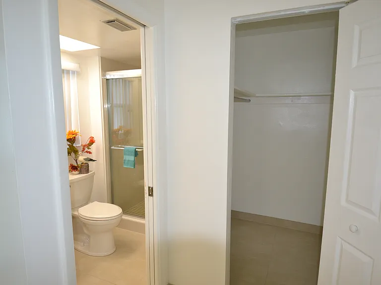 2357 White Oak Cir — Photo 33