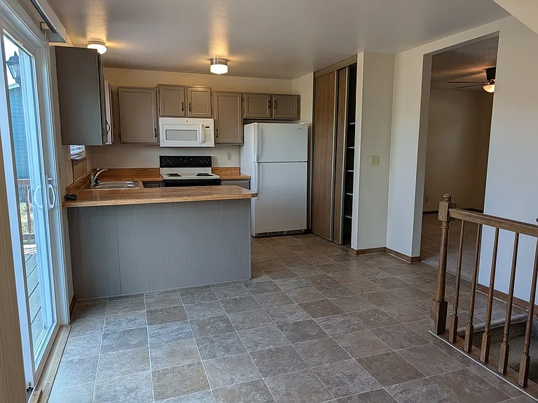 3028 Deliverance Dr — Photo 6