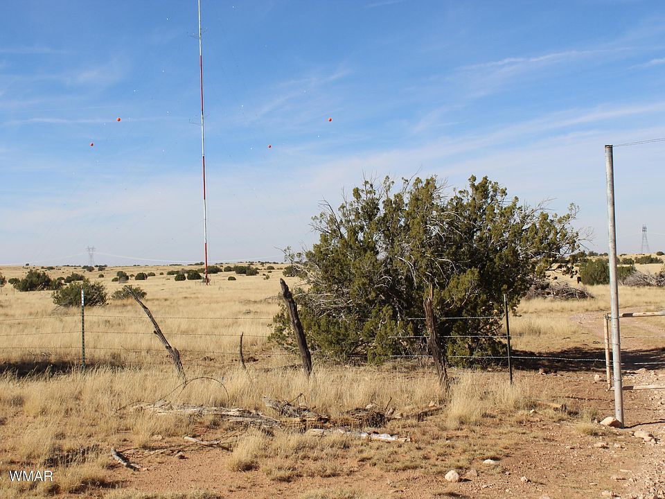 2nd image of 4889 Coyote Trl