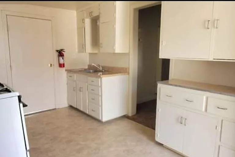 29 E 22nd St — Photo 3