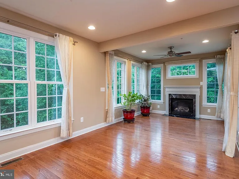 2123 Split Creek Ln — Photo 13