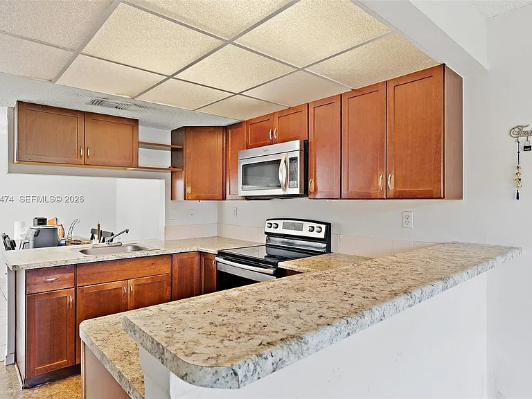 15460 SW 82nd Ln #404 — Photo 5