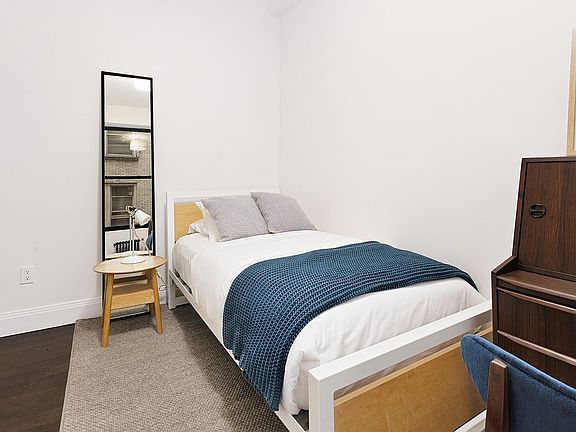 5th image of 255 W 98th St APT 3B