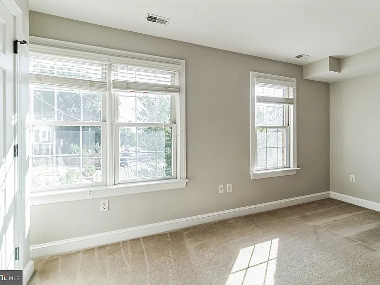 2270 S Garfield St #4 — Photo 21