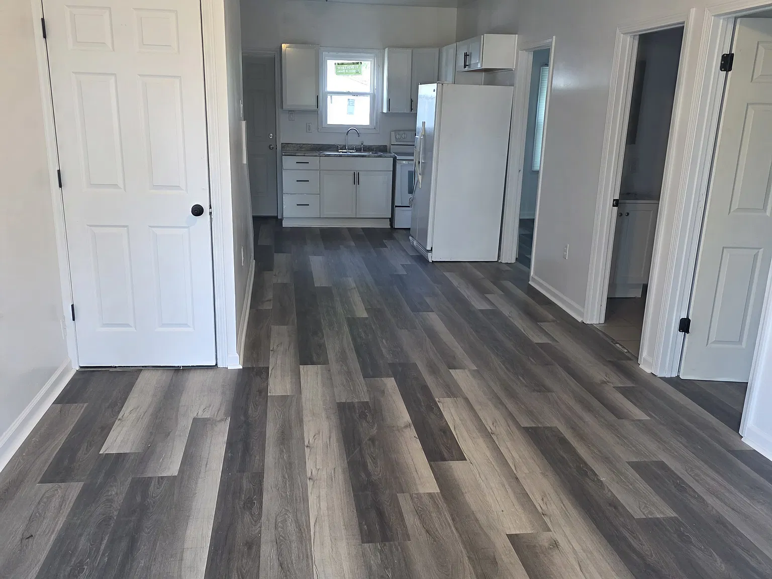 303 E Tennessee St — Photo 3