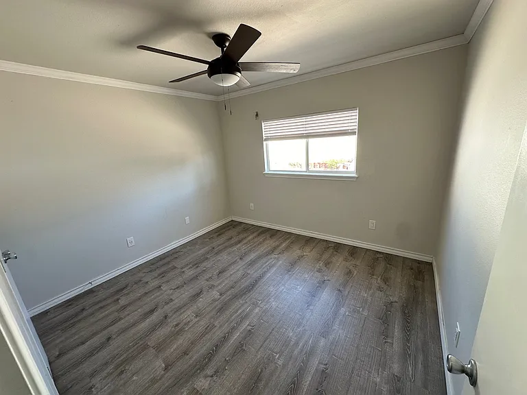 14922 Aquarius St — Photo 19