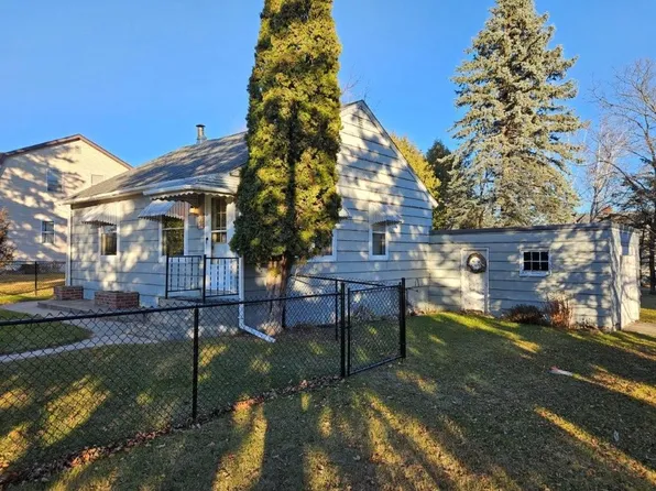 118 Getchell Ave NE, Bagley, MN 56621