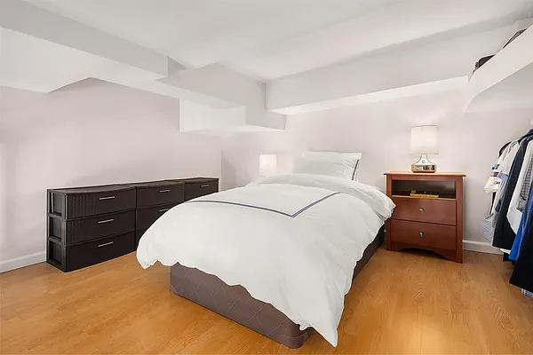 Sold by Coleman Real Estate Group | media 7