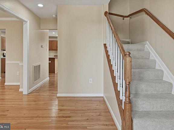 3rd image of 620 Crystal Ct