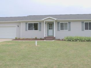 2031 Gale Rd, Eaton Rapids, MI 48827