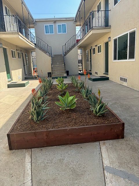 1st image of 4143 44th St APT 3