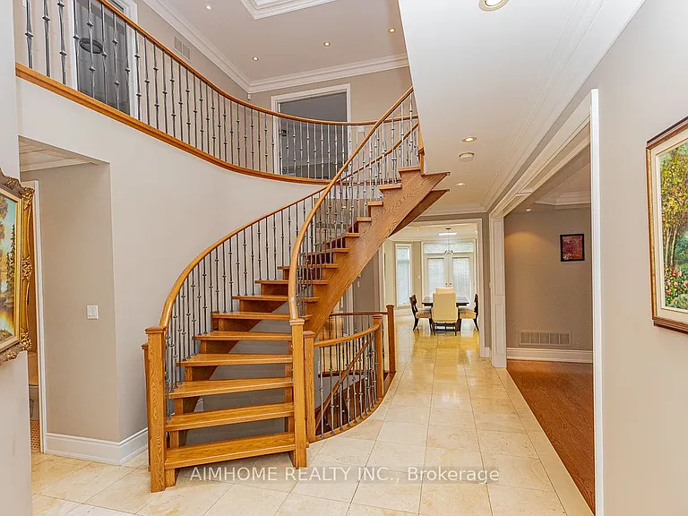 395 Princess Ave — Photo 16
