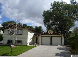 340 Hackberry St, Green River, WY 82935