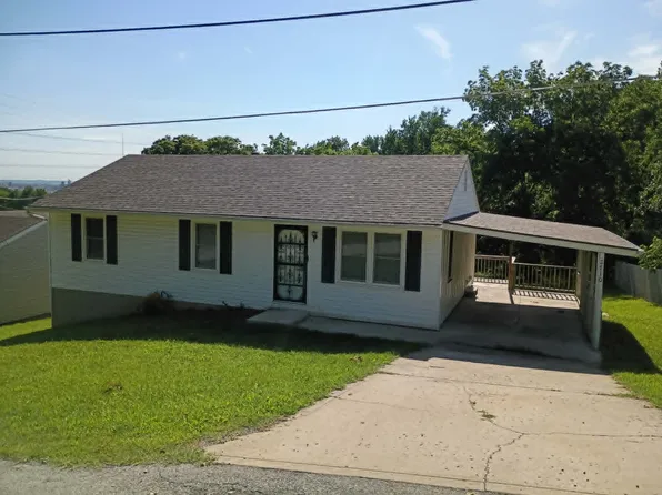 2710 NE Park St, Kansas City, MO 64117