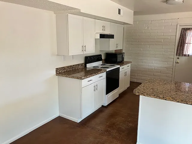 2942 W Madras Ln — Photo 4