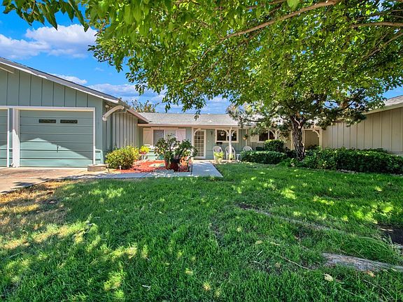 5th image of 137 Monterey Dr