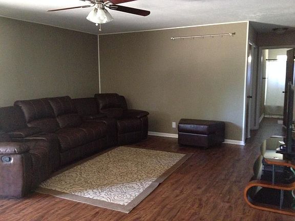 4th image of 1002 S 24th St