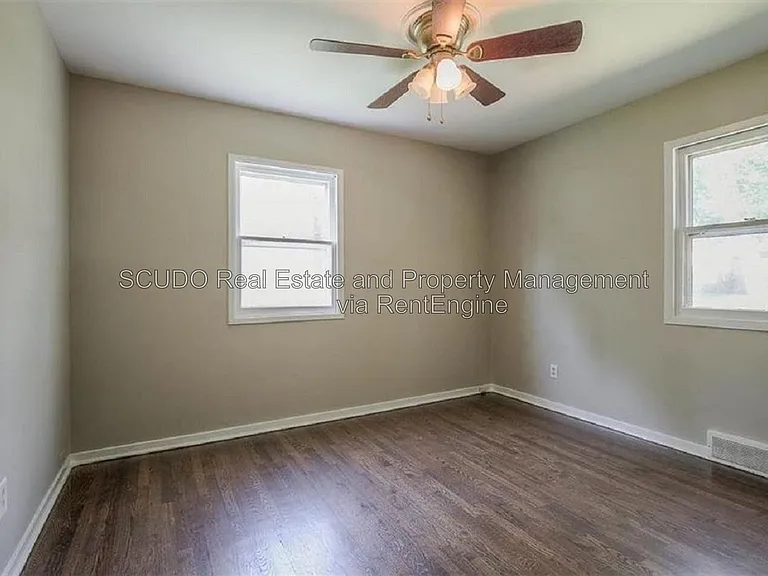 7642 Ash St — Photo 8