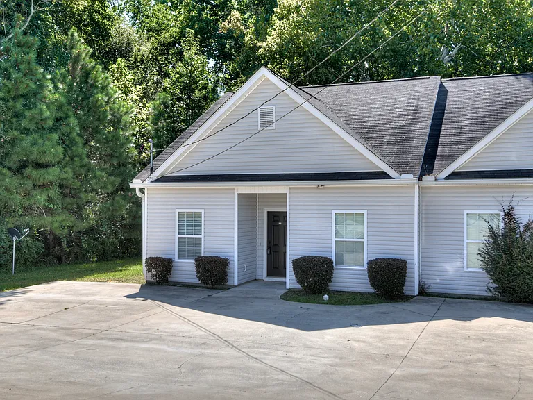 205 Old Berzelia Rd — Photo 14