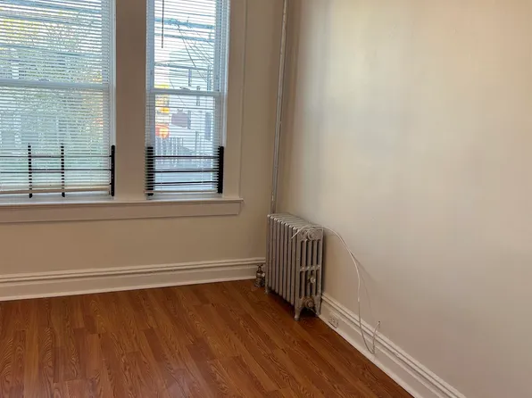 725 Garfield Avenue image 12 of 36