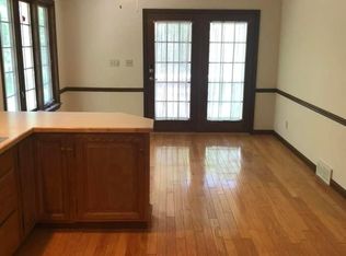 7 Williamsburg Rd, Sherman, IL 62684