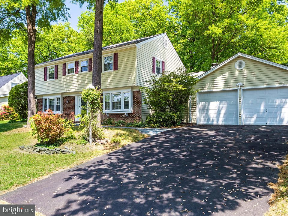 1st image of 12835 Point Pleasant Dr