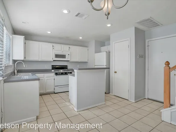 1812 Southwestern Trl, Round Rock, TX 78664