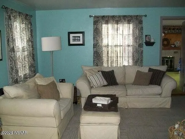 513 Weldon St — Photo 2