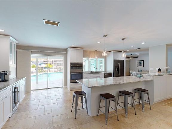4th image of 5323 Pelican Blvd