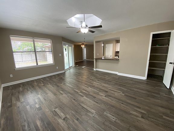 4th image of 3454 Cliffside Dr