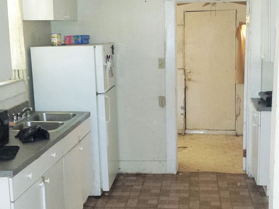 4th image of 8505 N 10th St