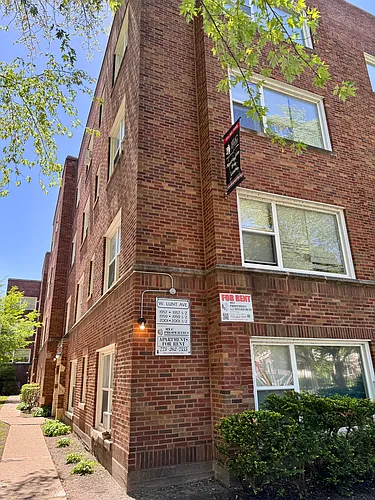 2001 W Lunt Ave #1 Photo 1
