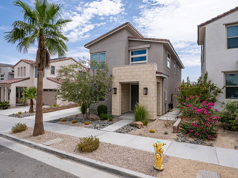 35830 McCarthy St — Photo 3