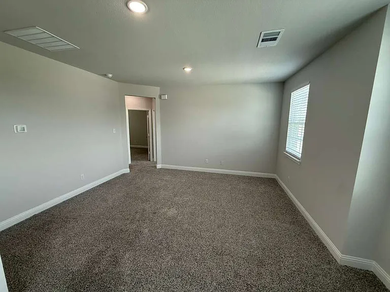 517 Lana Dr — Photo 10