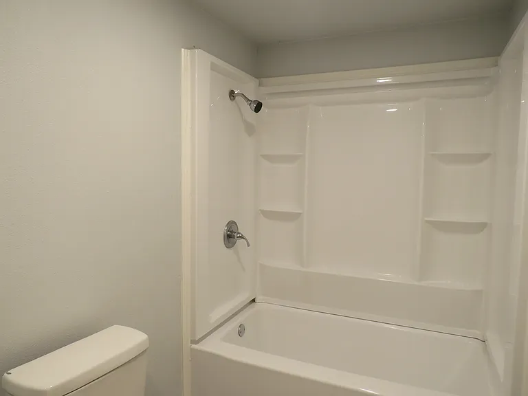 109 King Rd — Photo 7