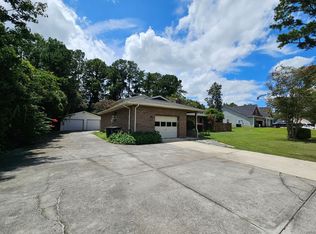 1113 Pine Valley Rd, Jacksonville, NC 28546