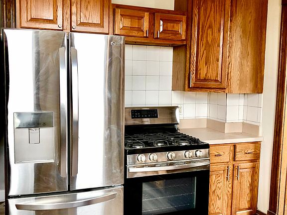2nd image of 2147 W Dickens Ave #3