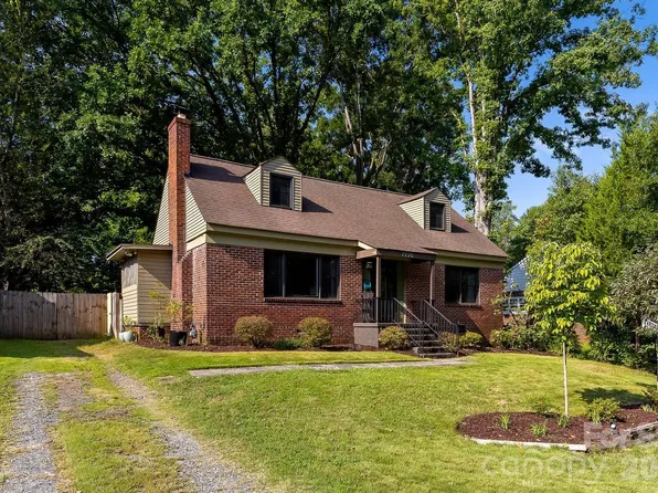 2220 Arnold Dr, Charlotte, NC 28205
