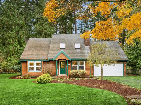 8525 Jennie Avenue NE, Bainbridge Island, WA 98110