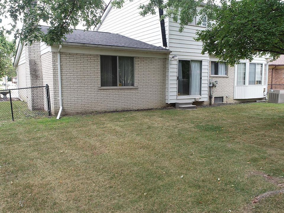 39632 Chaffer St, photo 13
