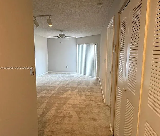 9933 Nob Hill Ln #9933 — Photo 4