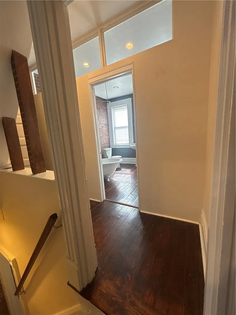 2 bed, 1.5 bath, 1901 sqft, $1,900 — Photo 3