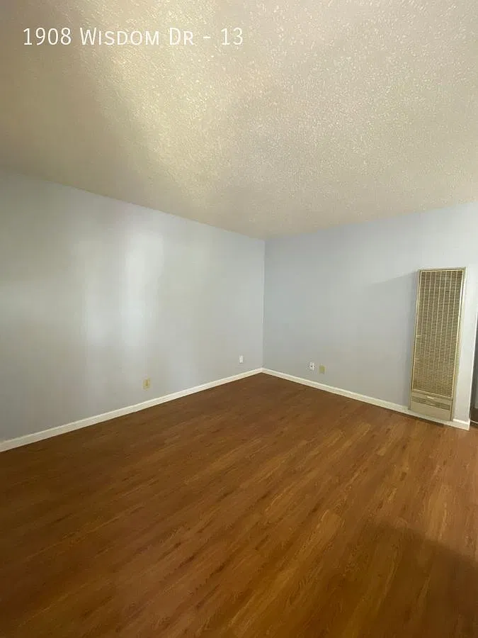 1908 Wisdom Dr — Photo 2