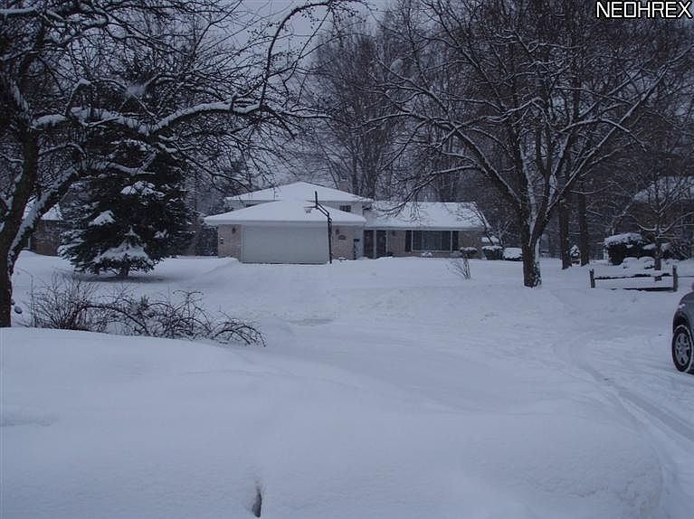 1st image of 27059 Sweetbriar Dr