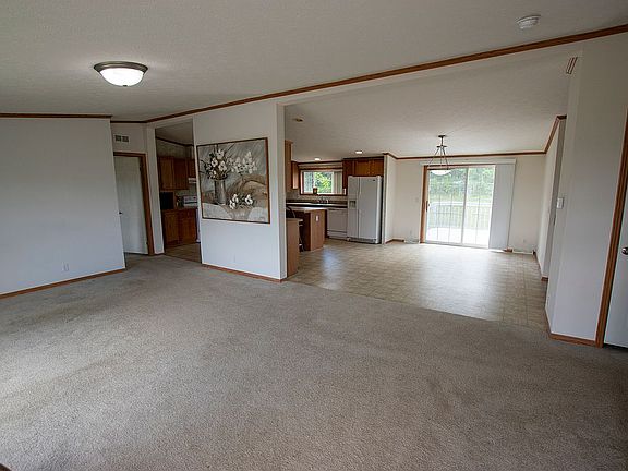 4th image of 13858 Alaska Ave