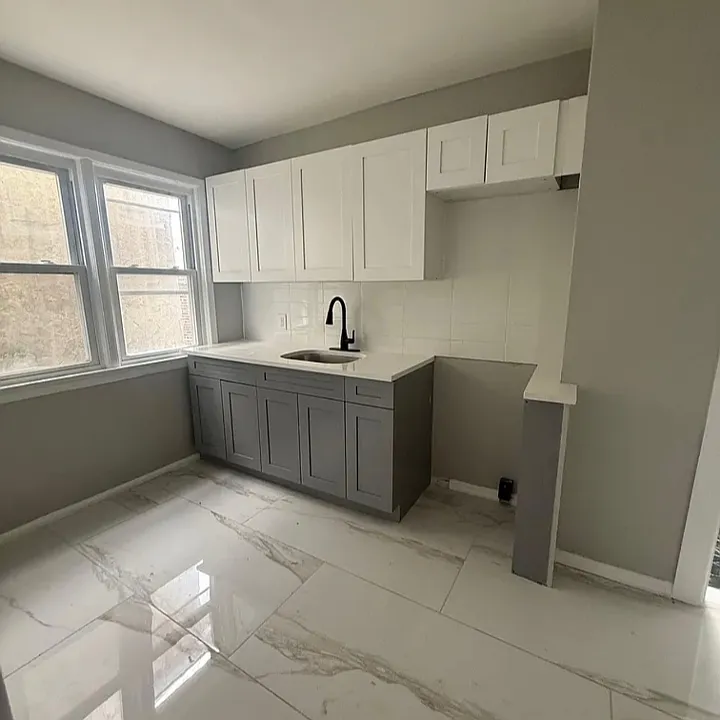 25 Rowland St #3L