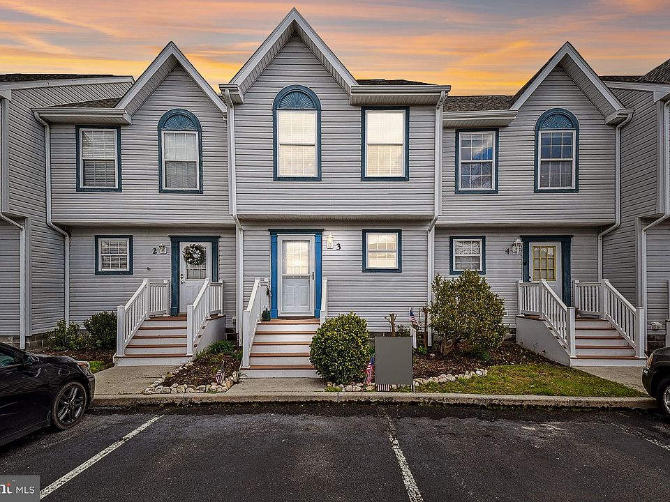 1st image of 33675 Briar Ct S Unit 3