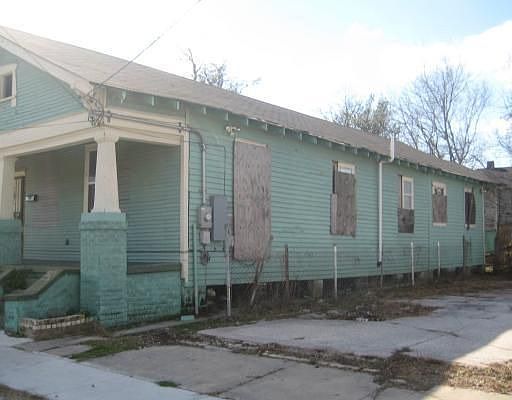 2nd image of 1740 Desire St