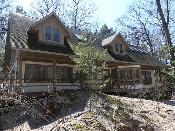 3rd image of 313 Stone Church Rd