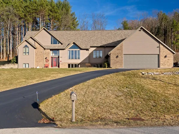 1731 South Highland DRIVE, Sparta, WI 54656